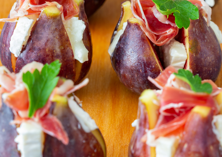 Figues farcies au roquefort et noix